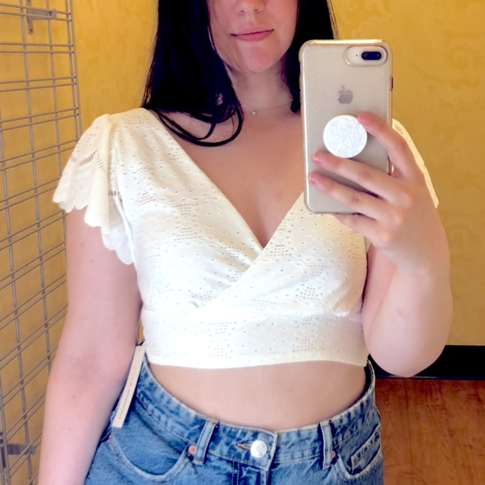 NWT Beautiful lace crop top L